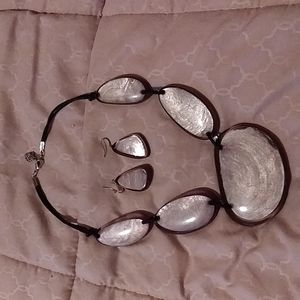 Necklace and earring set